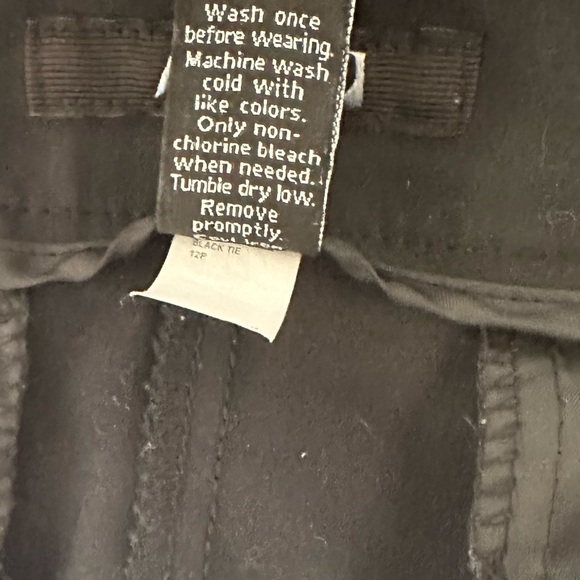 ⚡️5 for $25 item! Apt 9 black work capris size 12P - Picture 4 of 5